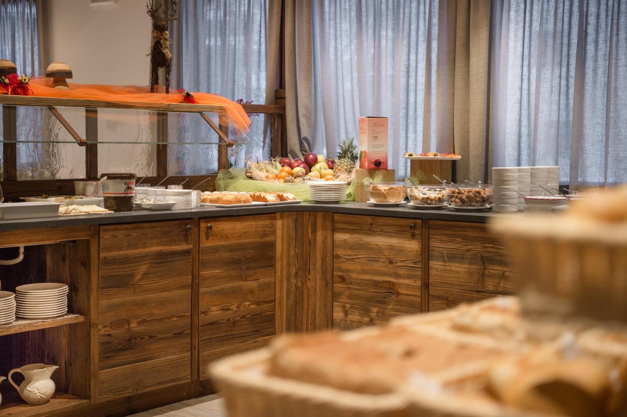Family Hotel Serena Andalo Kültér fotó