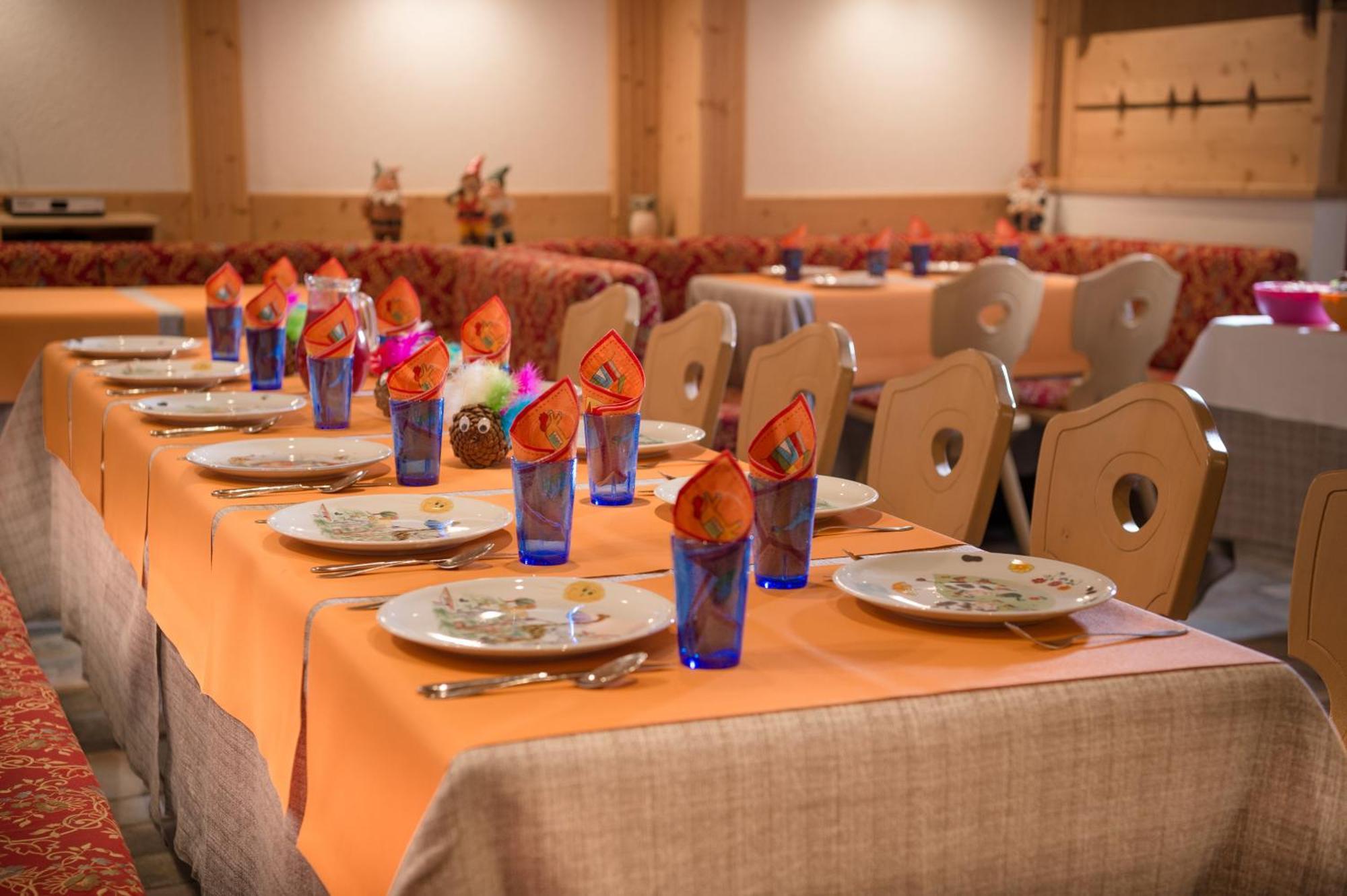Family Hotel Serena Andalo Kültér fotó