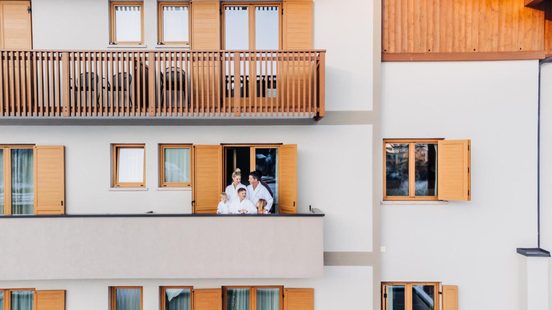 Family Hotel Serena Andalo Kültér fotó